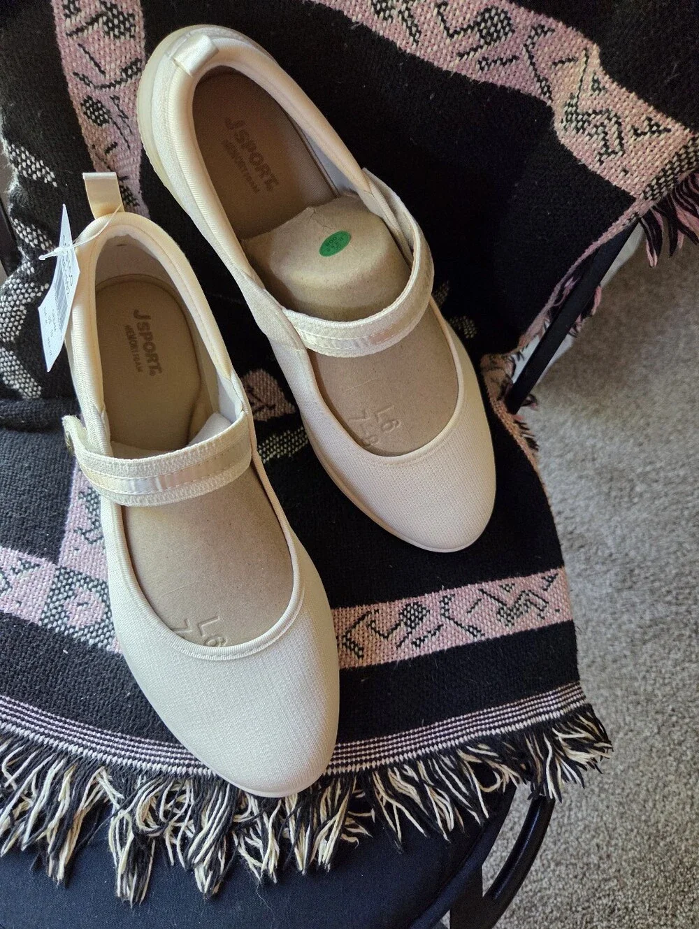 JSport Elegant Cream Mary Jane Flats In Size 10 New With Box - Picture 1 of 12
